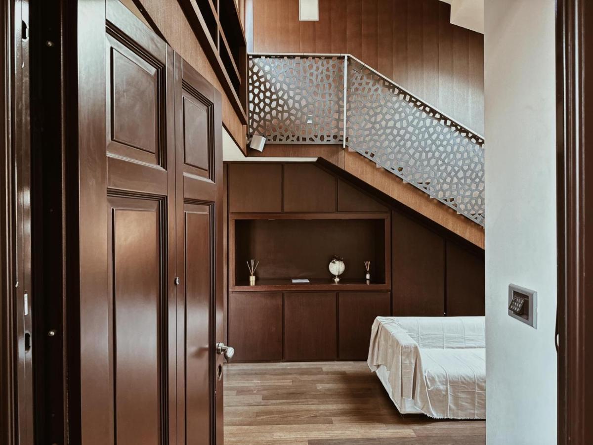 Casa Cavour Lecco - Downtown Design Penthouse Lejlighed Eksteriør billede